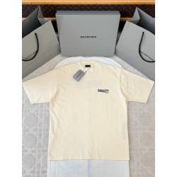 발렌시아가 폴리티컬 캠페인 라지 핏 티셔츠 -아이보리