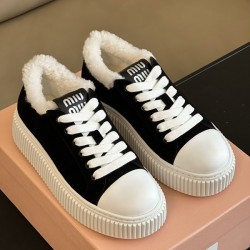 미우미우 스웨이드 스니커즈 블랙