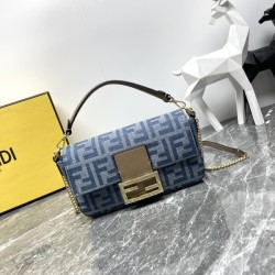 펜디 바게트 FF 자카드 블루