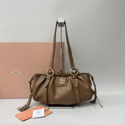 미우미우 레더 조이 백 43