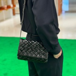 보테가 베네타 포맷 럼플 쁘띠 메신저 미니