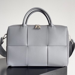 보테가베네타 라지 인트레치아토 카세트 크로스백