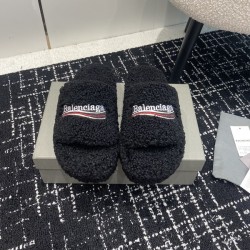 발렌시아가 시어링 슬리퍼