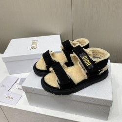 디올 액트 스웨이드 시어링 슬리퍼