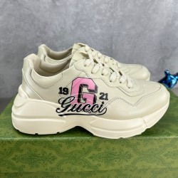 구찌 라이톤  로고 레더 스니커즈