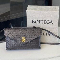 보테가베네타 Knot Lock 인트레치아토 숄더백