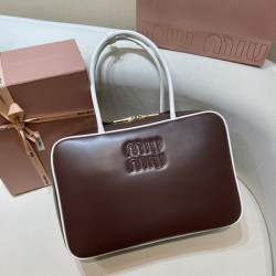 미우미우 보백  5BB117 (송아지 가죽)