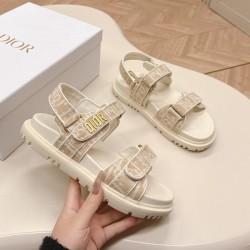 디올 액트 밸트 에크루 샌들