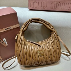 미우미우 미디엄 완더 마테라쎄 나파 호보백 5BC153