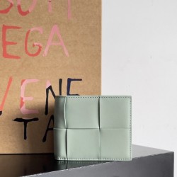 보테가베네타 카세트 비폴드 월렛