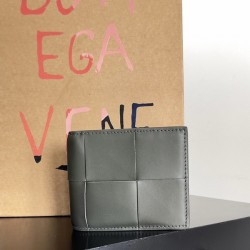 보테가베네타 카세트 비폴드 월렛