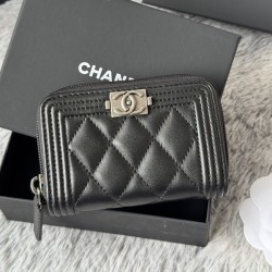 샤넬 보이 램스킨 은장 카드지갑 A80602