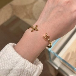 루이비통 뱅 플라워 루이제트 시그니처