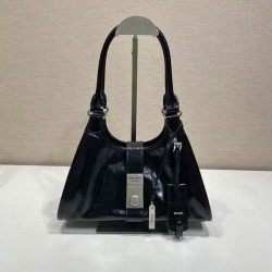 프라다 가죽 토트 1BG580