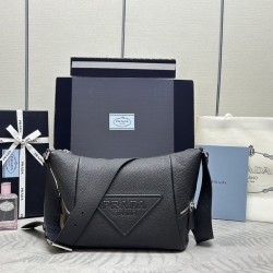 프라다 삼각로고 엠보싱 숄더백 2VH165