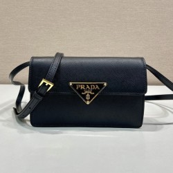 프라다 사피아노 트라이앵글 로고 1BD386