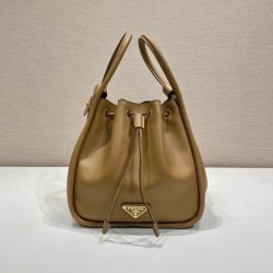 프라다 달링 레더 버킷백 1BE087