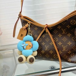 루이비통 비비엔 백참 M02582