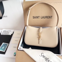 생로랑 LE 5 A 7 카바스 레더 호보백 657228