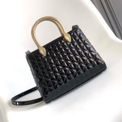 불가리 세르펜틴 듀오 탑 핸들 TP559651601