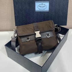 프라다 리사이클 나일론 케이스 2ZT071