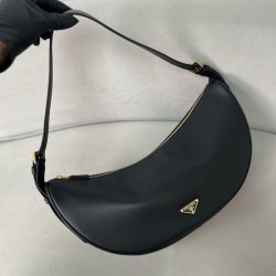 프라다 드뮈룬 하프문 레더 라지 숄더백 1BC255