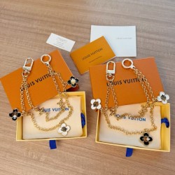 루이비통 스프링 스트리트 체인 백참 (2종 색상)