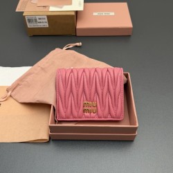 미우미우 마테라쎄 포켓 반지갑 5MV204