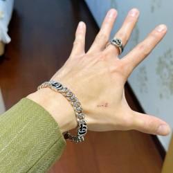 구찌 인터로킹 체인 팔찌